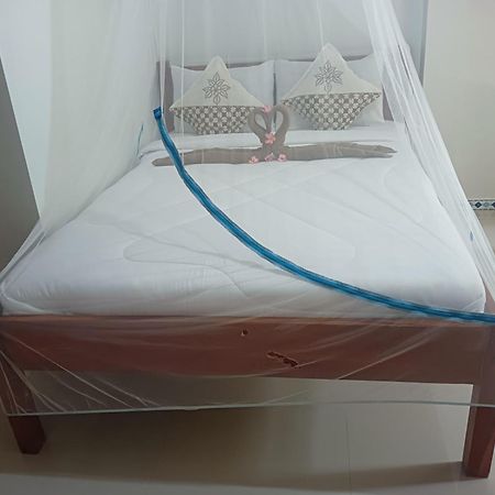Buda'S Homestay Lemukih بوليلينغْ المظهر الخارجي الصورة