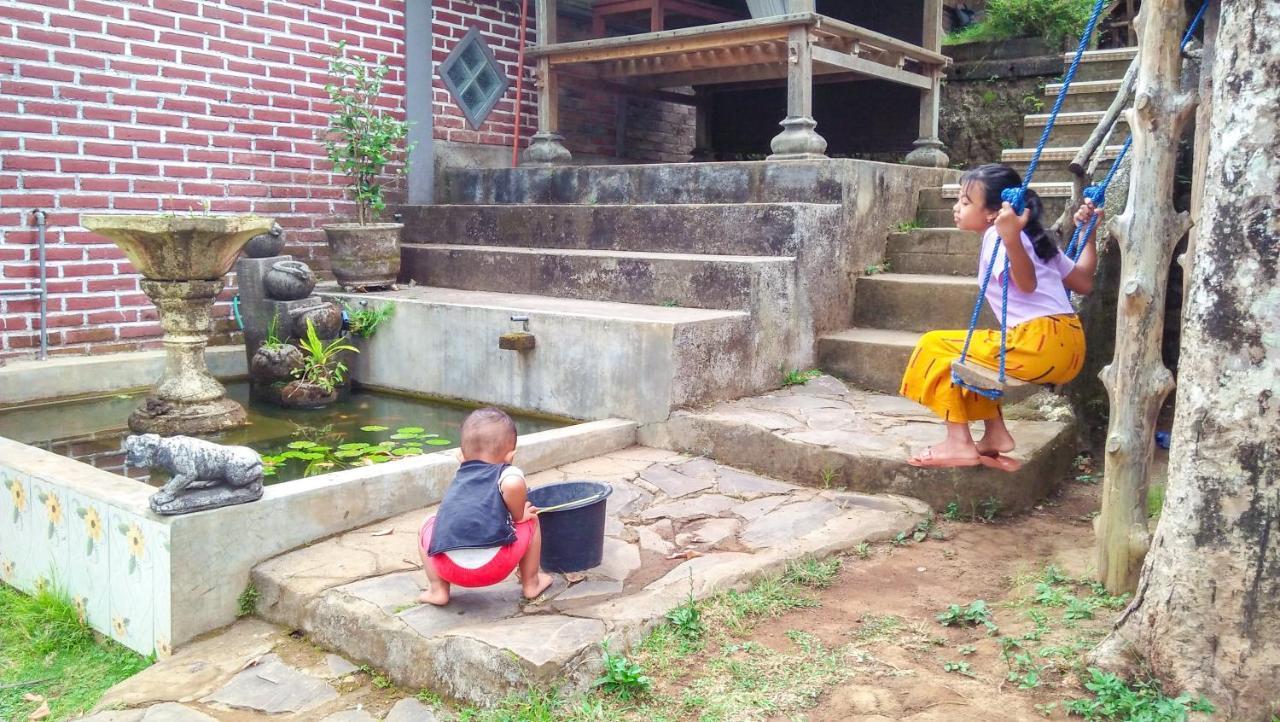 Buda'S Homestay Lemukih بوليلينغْ المظهر الخارجي الصورة