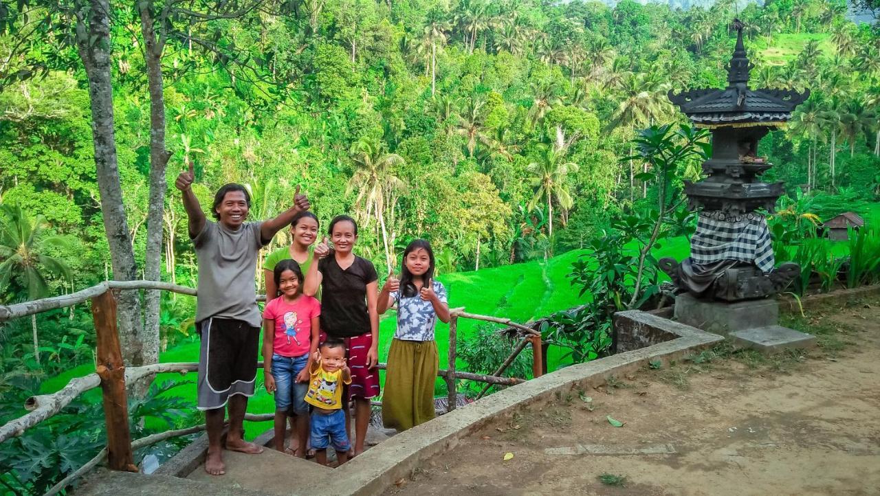 Buda'S Homestay Lemukih بوليلينغْ المظهر الخارجي الصورة
