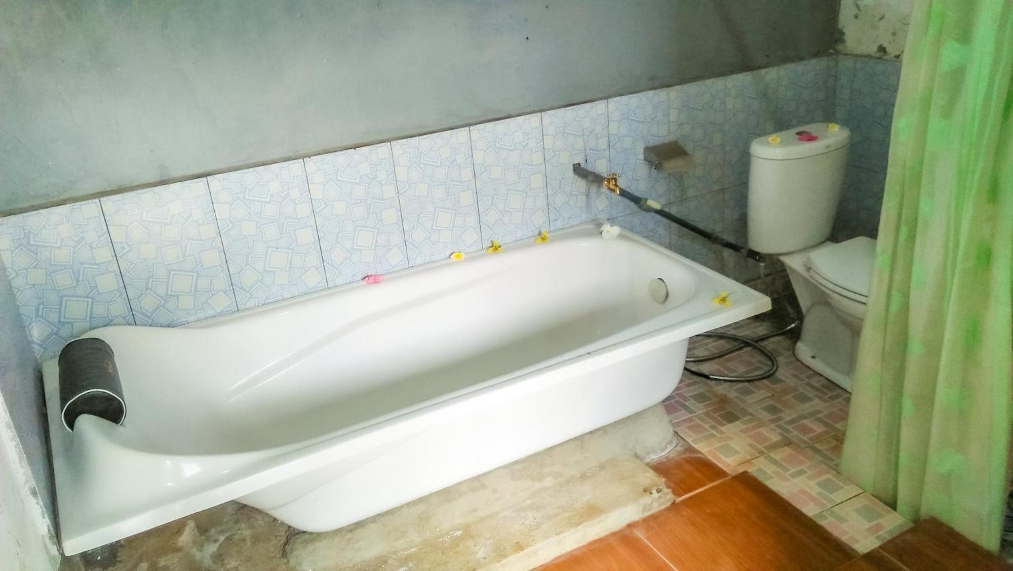 Buda'S Homestay Lemukih بوليلينغْ المظهر الخارجي الصورة